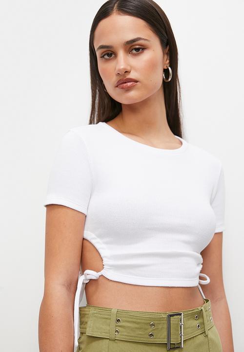 Blake - Baby tee with cut out - white