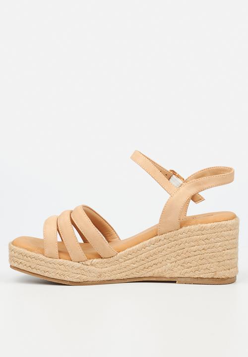 Butterfly Feet - Reba 1 wedge heel - beige