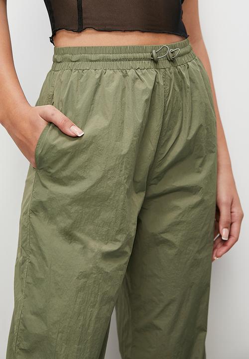 Blake - Parachute trouser - light olive