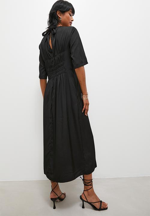 Superbalist - Shirring short sleeve dress - black