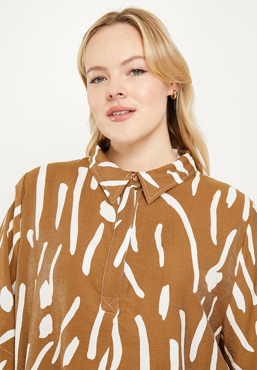 Me&B - Plus viscose boxy shirt with kimono sleeve - kalahari