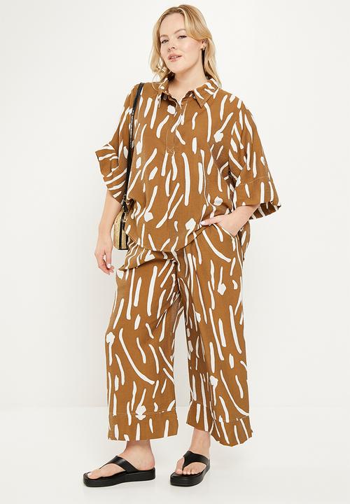 Me&B - Plus viscose boxy shirt with kimono sleeve - kalahari