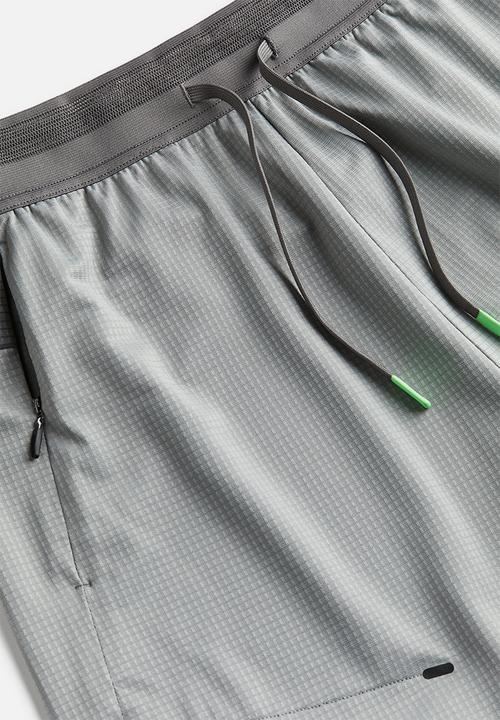 H&M - Drymove™ sports shorts - grey & dark grey 