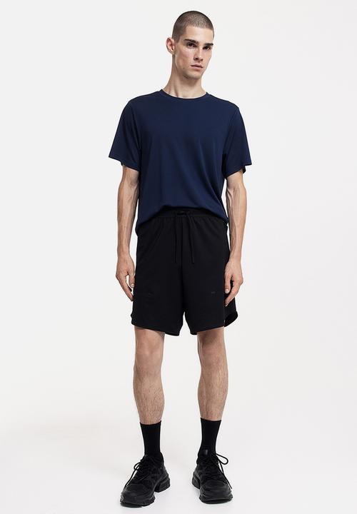 H&M - Drymove™ sports shorts - black