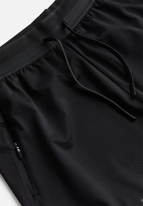 H&M - Drymove™ sports shorts - black