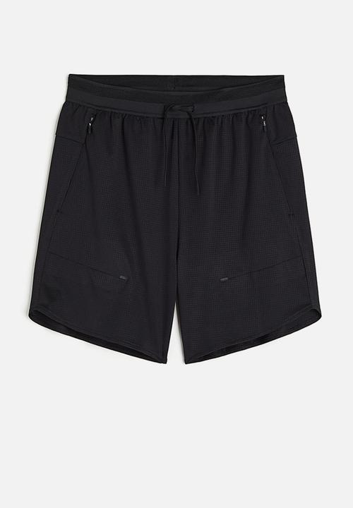 H&M - Drymove™ sports shorts - black
