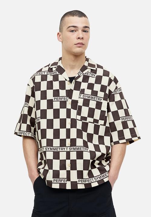H&M - Oversized fit patterned resort shirt - black & white checked