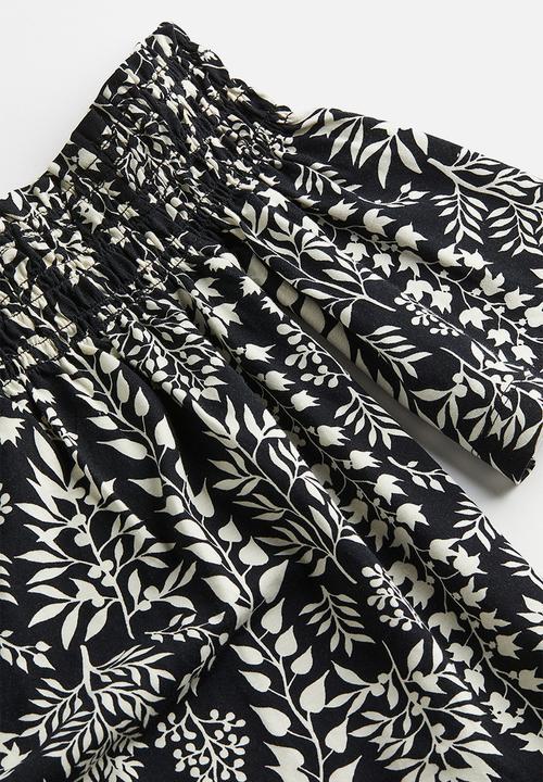 H&M - Off-the-shoulder jersey top - black floral