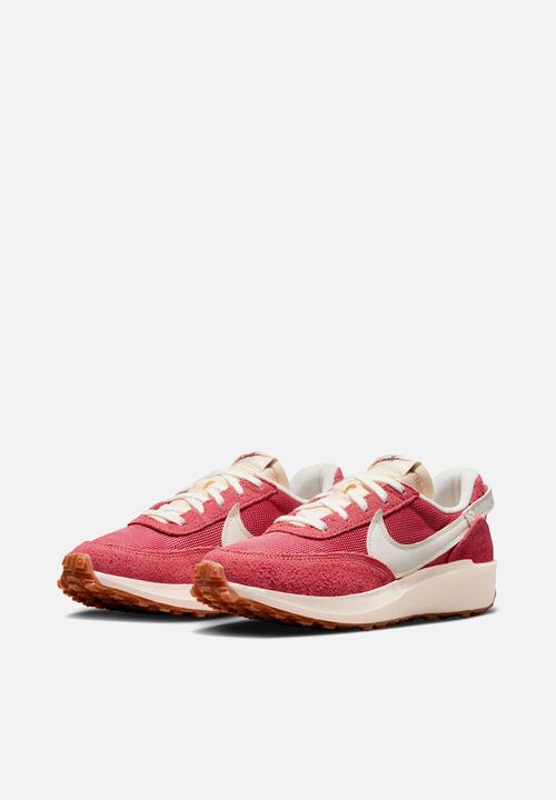 Nike - Waffle Debut