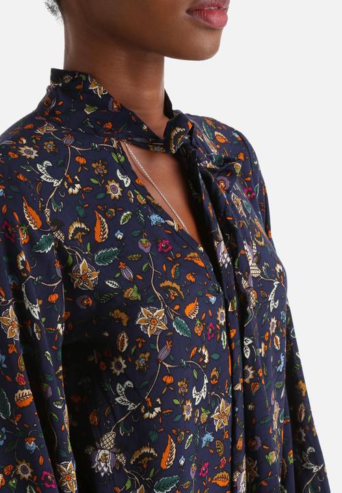 Influence. - Floral Pussy Bow Blouse 
