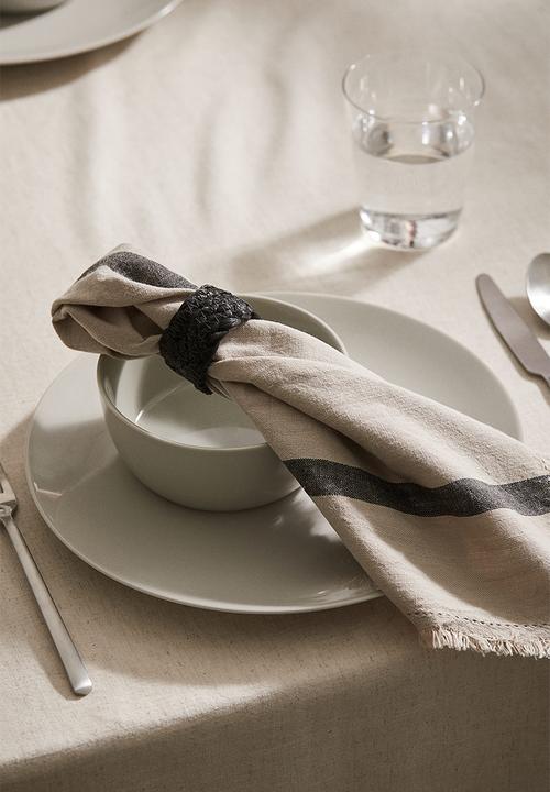 H&M - 2 Pack fringed napkins - beige & dark grey 