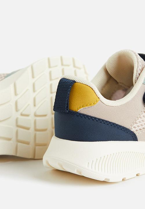 H&M - Lightweight-sole trainers - light beige/block-coloured