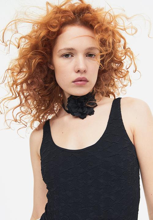 H&M - Textured body - black