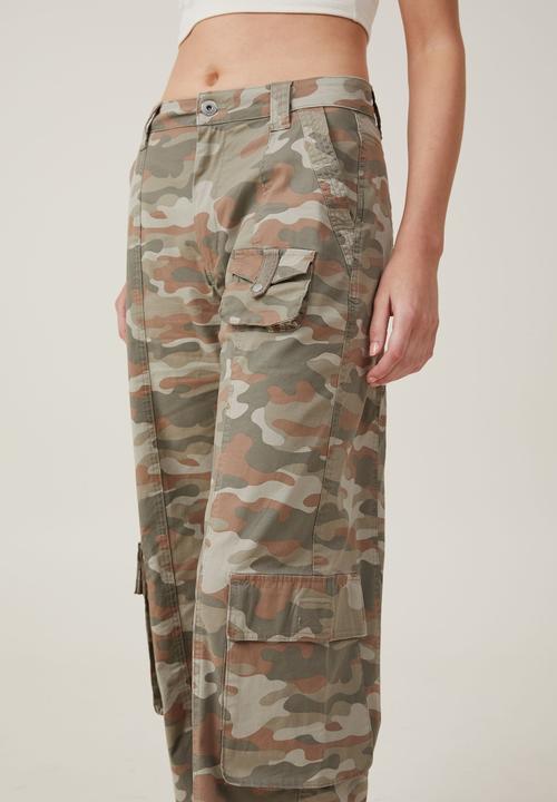 Cotton On - Hayden cargo pant - rory camo portabella