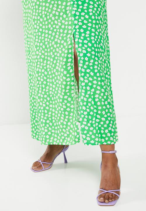 Me&B - Plus empire v neck dress - green ditsy