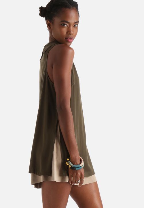 Influence. - Turtle Neck Sleeveless Top