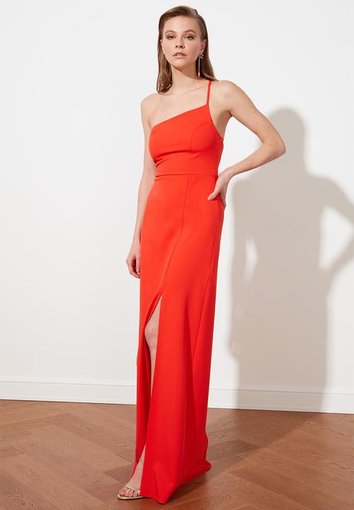 Trendyol - Assym strappy maxi prom dress - red