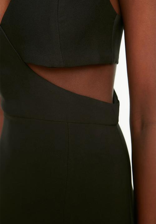 Trendyol - Cut out v-neck maxi prom dress - black
