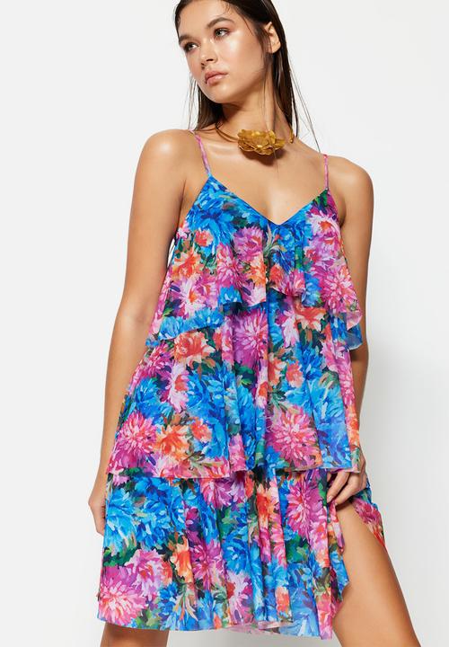 Trendyol - Fitted v-neck floral skater dress - multi