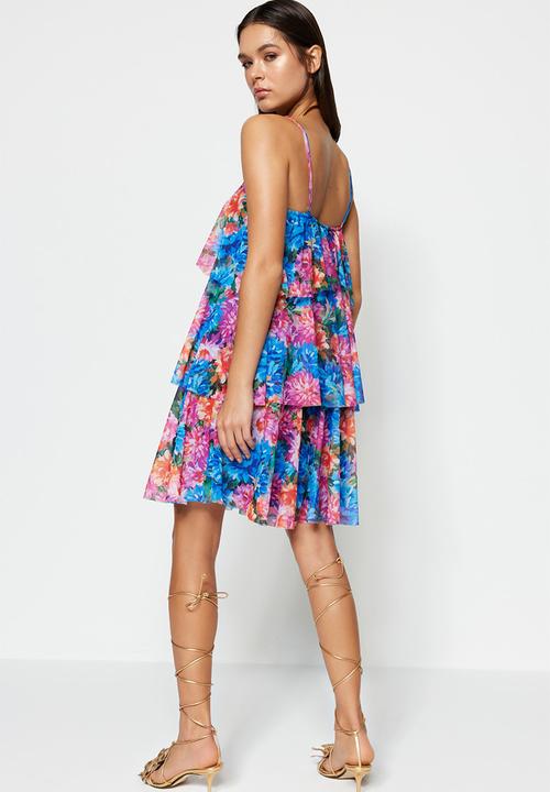 Trendyol - Fitted v-neck floral skater dress - multi