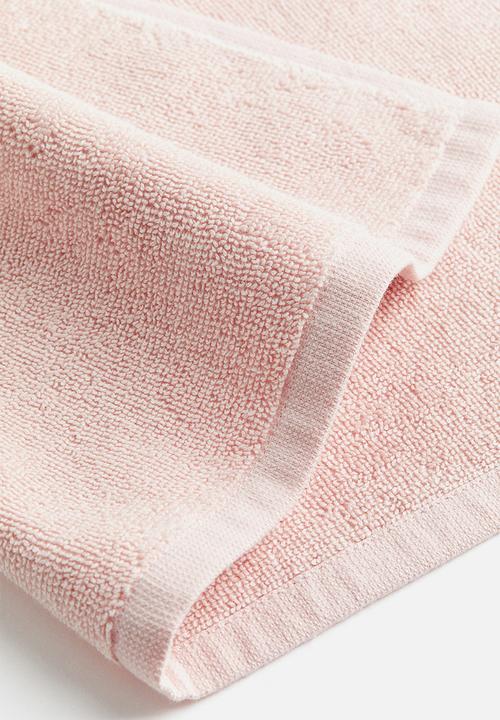 H&M - Cotton terry bath sheet - light pink