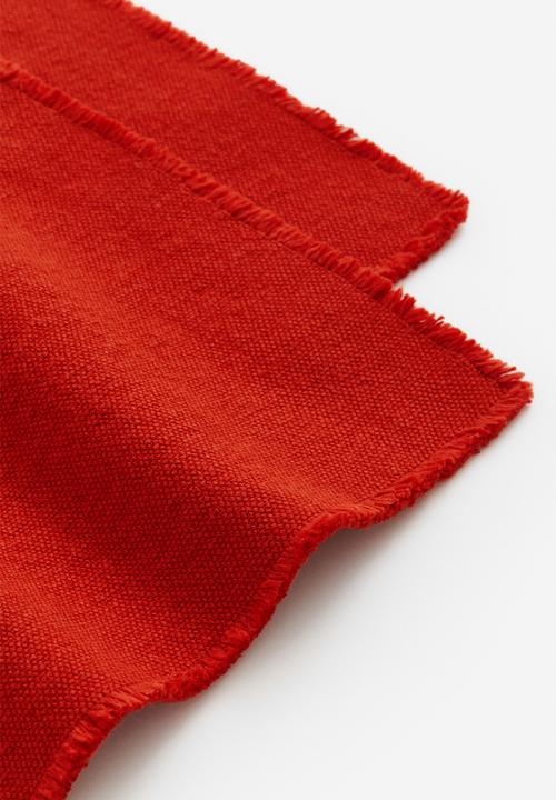 H&M - Canvas table runner - bright red