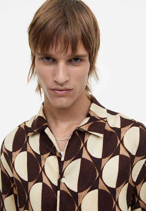 H&M - Regular fit short-sleeved lyocell shirt - dark brown patterned