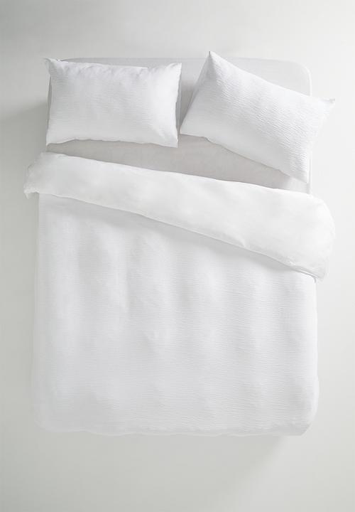 Sixth Floor - Crinkle microfibre duvet cover set - white
