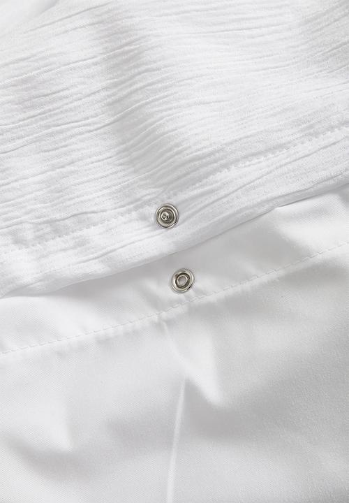 Sixth Floor - Crinkle microfibre duvet cover set - white