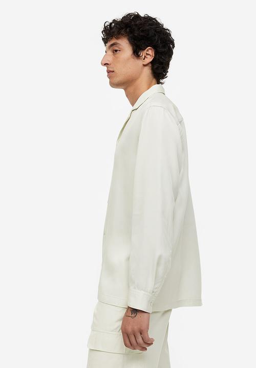 H&M - Regular fit long-sleeved lyocell resort shirt - light greige