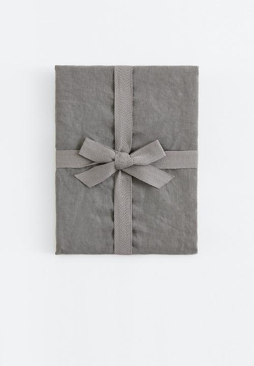 H&M - Washed linen pillowcase - grey