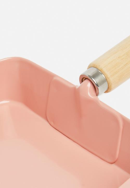 Excellent Houseware - Trady dustpan and brush - pink