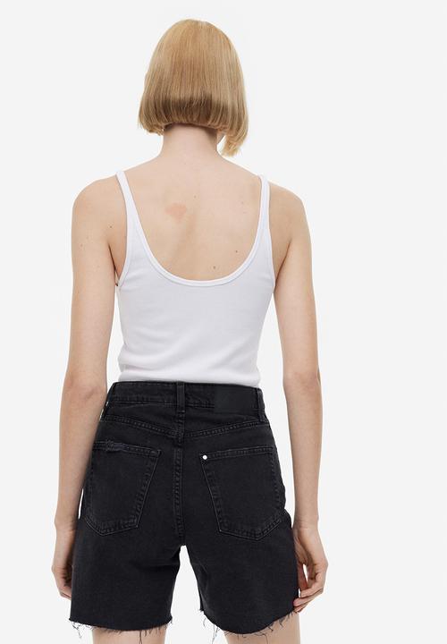 H&M - Bermuda high denim shorts - black