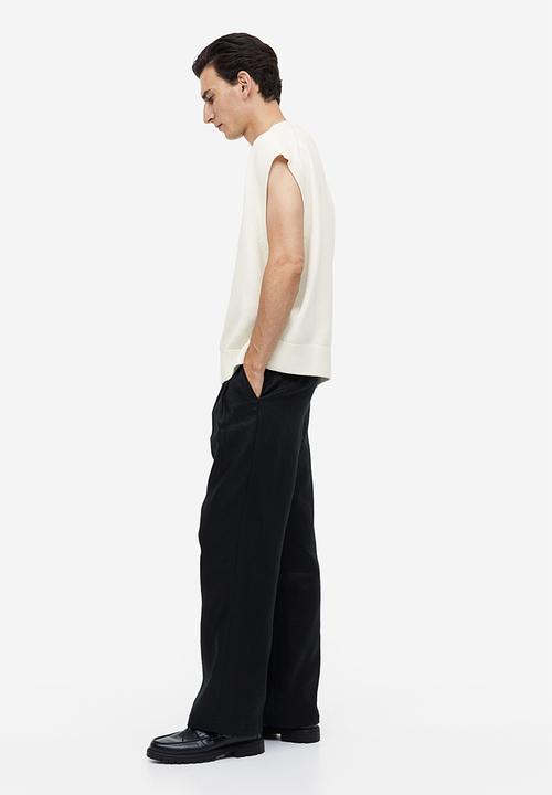H&M - Relaxed fit v-neck sweater vest - white