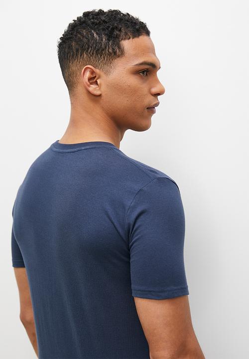 Superbalist - A fun thing sleep tee - navy