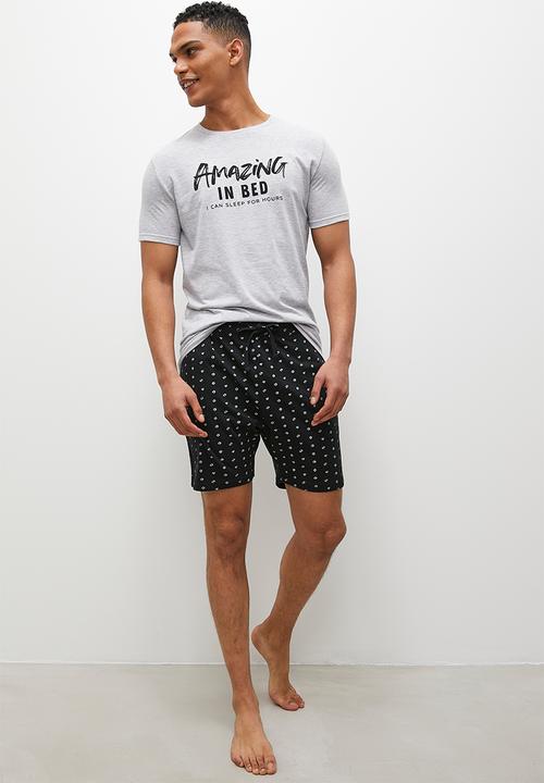 Superbalist - Knitted regular fashion print lounge short - black