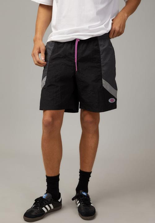 Factorie - Half half street short - black/slate magenta