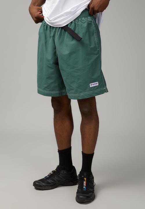 Factorie - Skate street short - evergreen/seafoam stitch