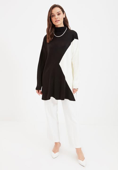 Trendyol - Modest colour block sweater - black