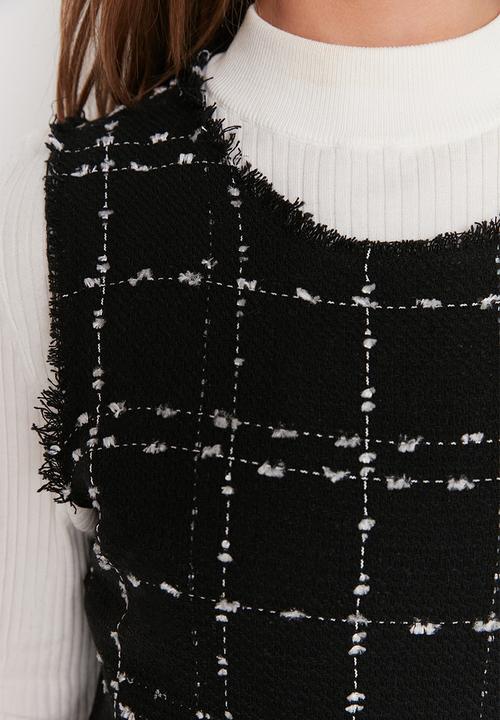 Trendyol - Modest textured dress - black