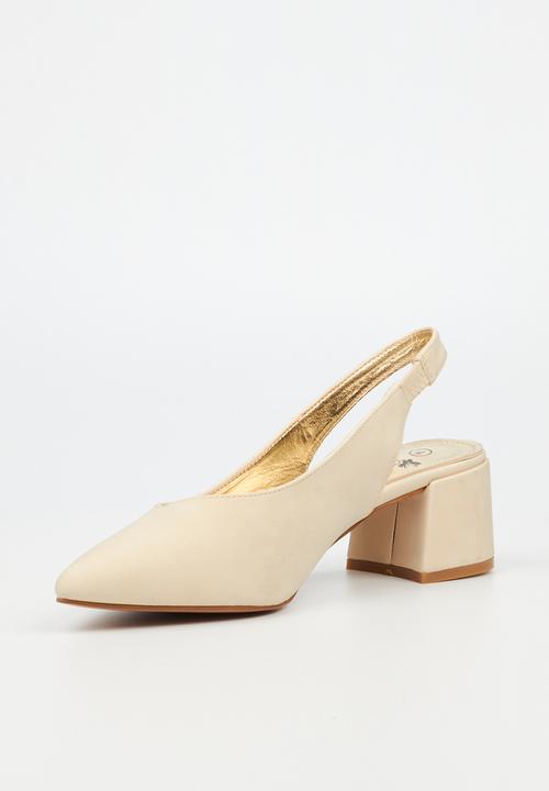 Butterfly Feet - Taisha 2 court heel - beige
