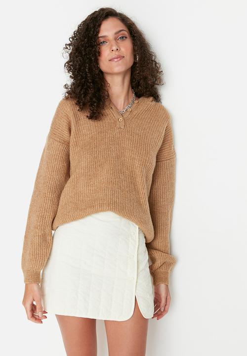 Trendyol - Long sleeve hooded sweater - camel
