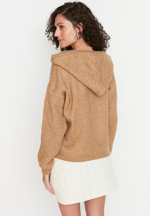 Trendyol - Long sleeve hooded sweater - camel