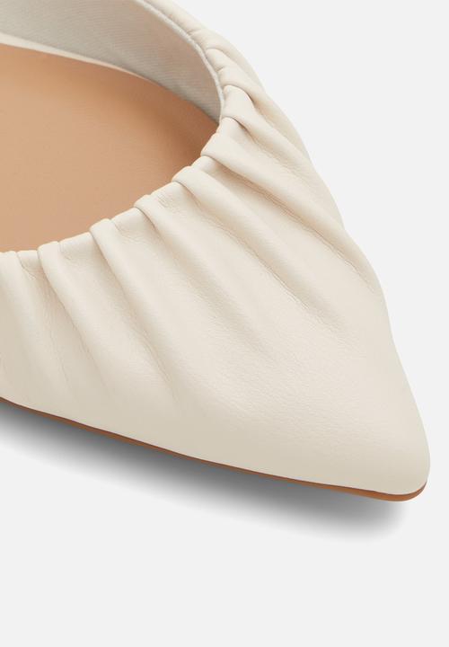 Call It Spring - Sashay slingback pump - ice