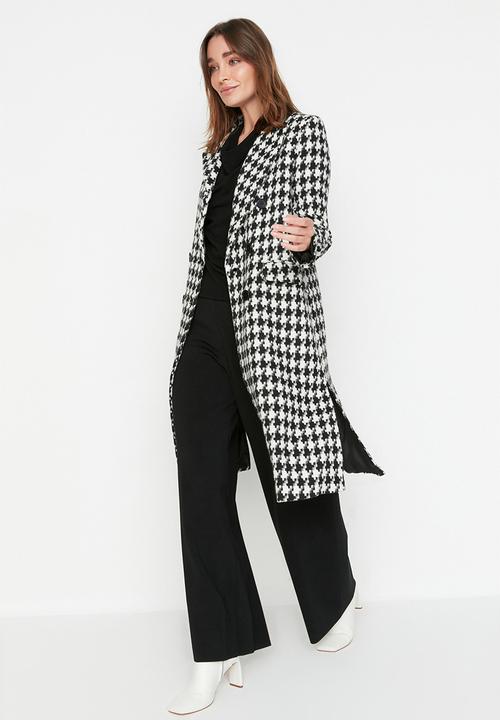 Trendyol - Check pattern coat - black