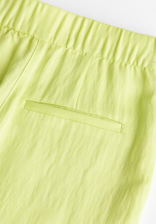 H&M - Flared viscose trousers - lime green