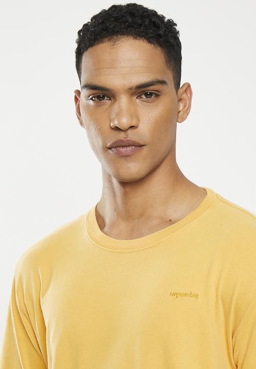 Superdry. - Vintage mark tee - nugget gold