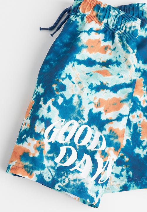 H&M - Patterned swim shorts - blue patterned 
