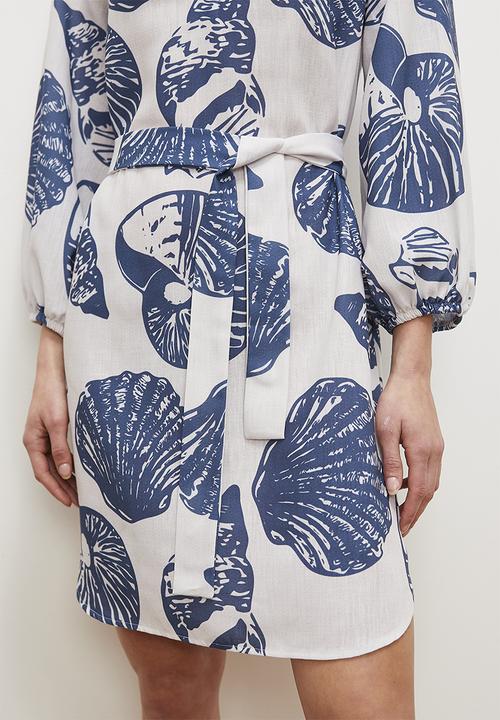 edit - Printed shift dress with belt - sea shell