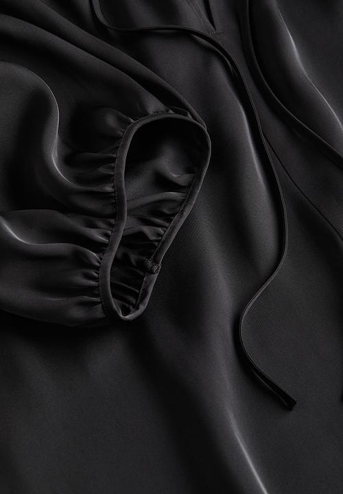 H&M - Oversized tie-top blouse - black
